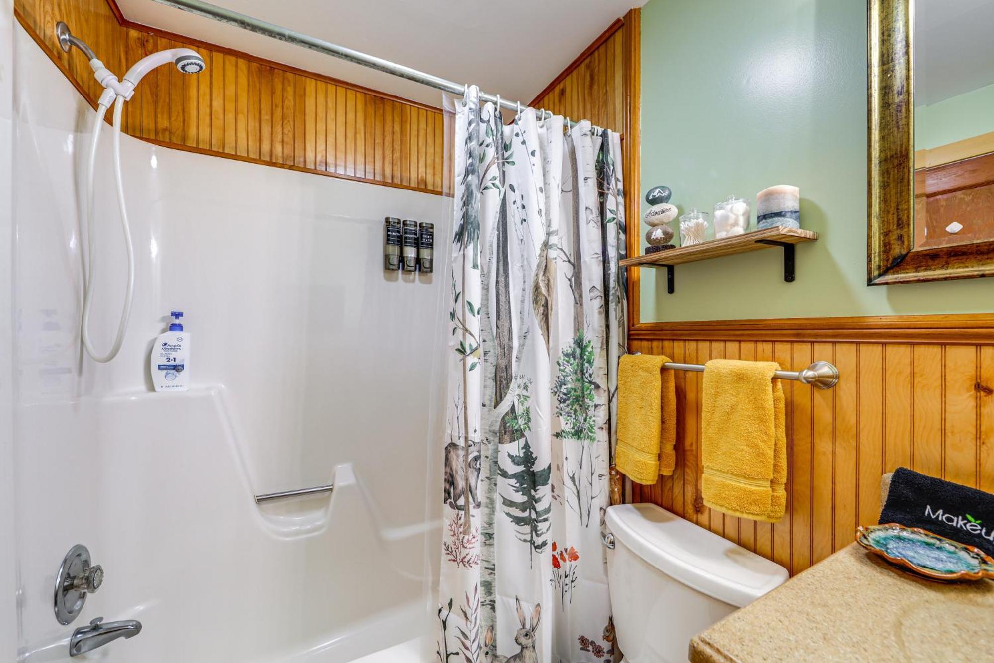 Pet-Friendly Creekside Cabin With Pool Access! Maggie Valley Exterior foto