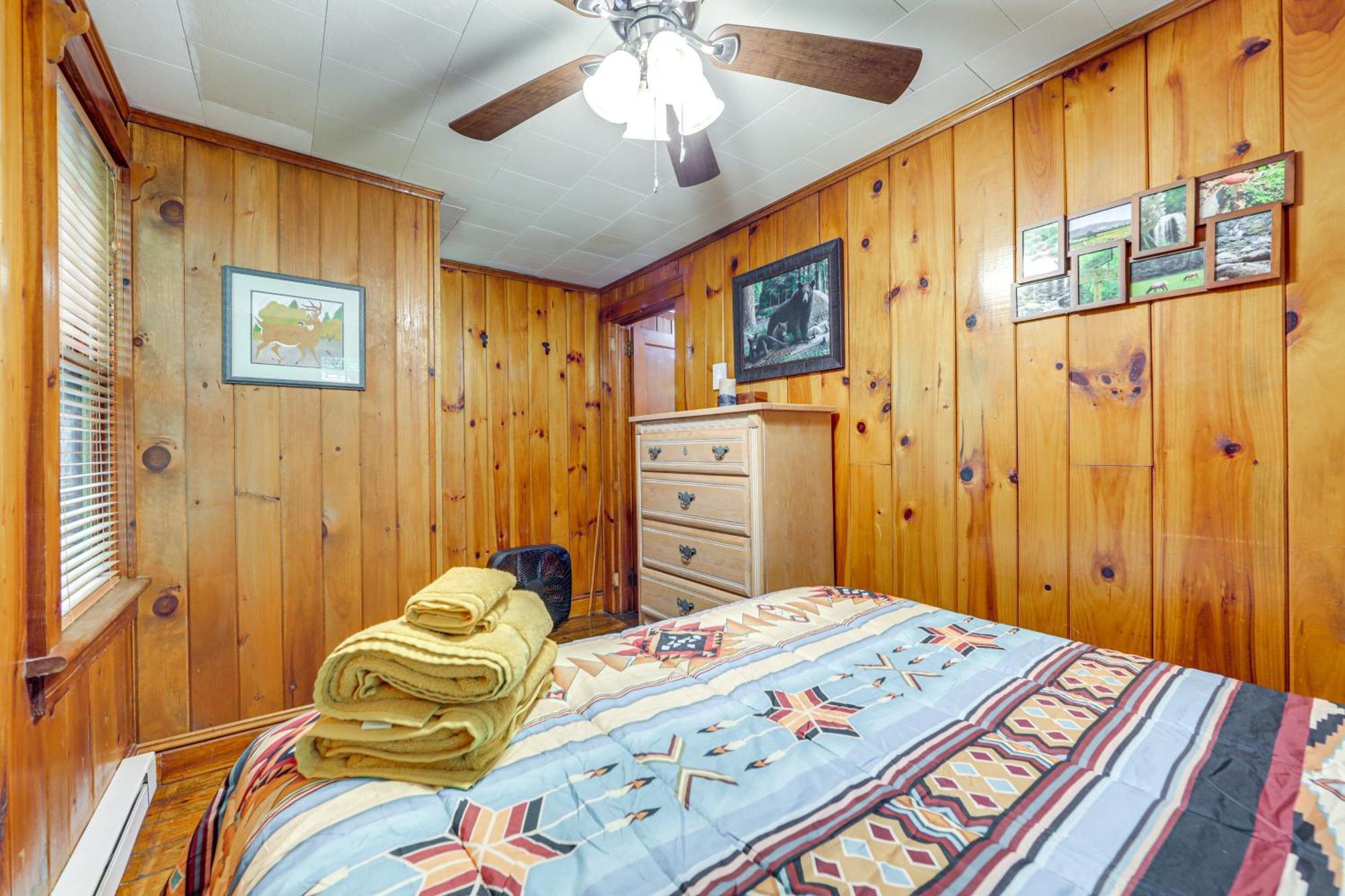 Pet-Friendly Creekside Cabin With Pool Access! Maggie Valley Exterior foto