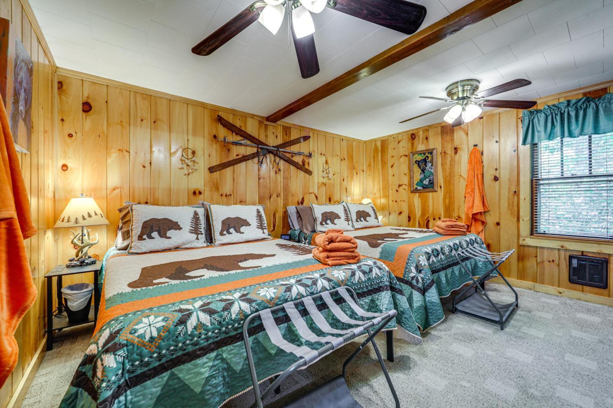 Pet-Friendly Creekside Cabin With Pool Access! Maggie Valley Exterior foto