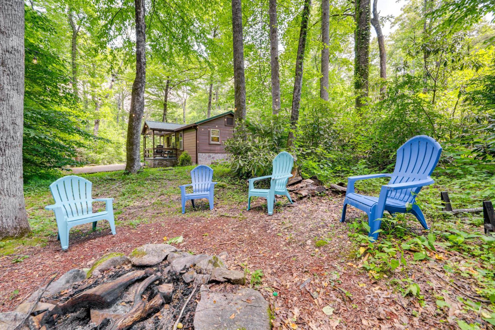 Pet-Friendly Creekside Cabin With Pool Access! Maggie Valley Exterior foto